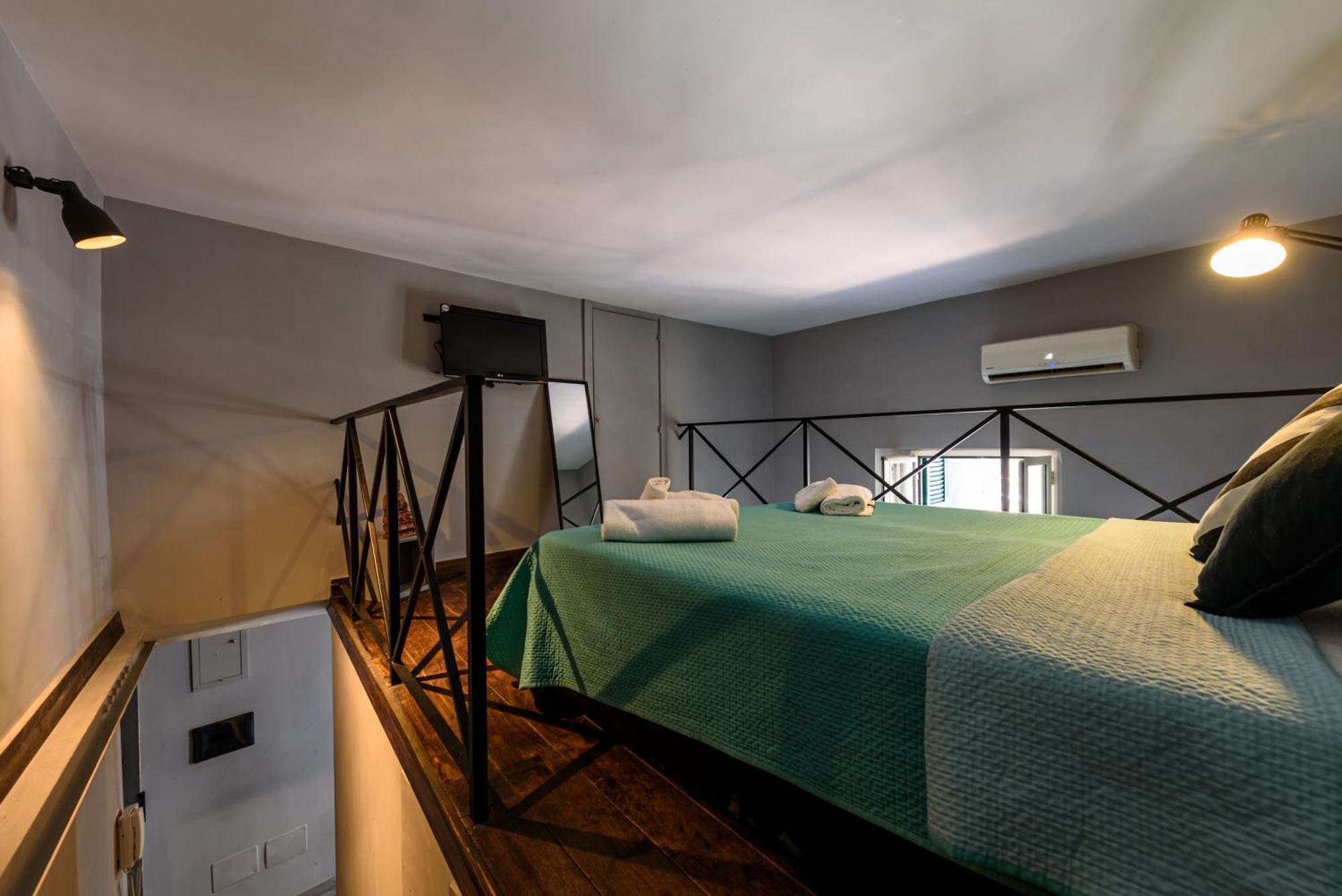 Appartement La Terrazzina Sul Porto à Naples Extérieur photo