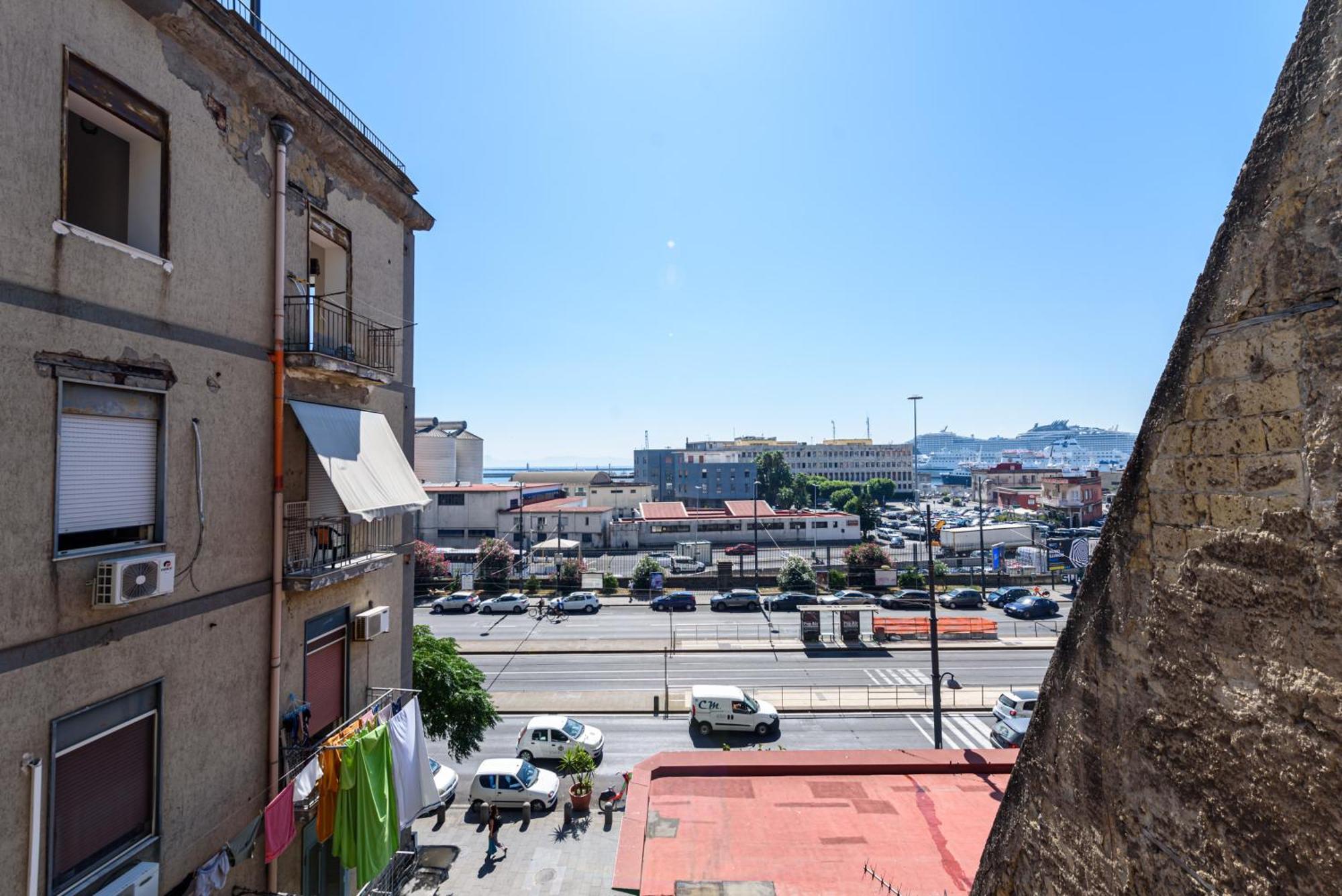Appartement La Terrazzina Sul Porto à Naples Extérieur photo